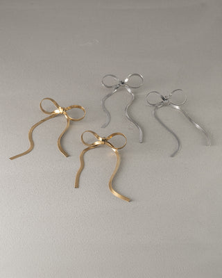 フラットロングスネークリボンピアス 2